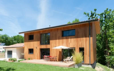 Maison Bois avec terrasse ensoleillée
